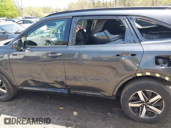 2021 Kia Sorento EX with VIN 5XYRHDLF7MG058307, listed as a IAAI auction lot 42124729 with 81,861 mi miles and . Bid and sale history available at DreamBid. Image 15.