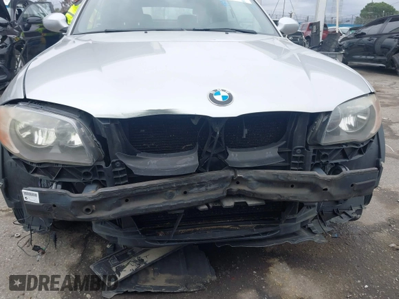 2009 BMW 1 Series 128i with VIN WBAUN13519VH81367, listed as a IAAI auction lot 41710584 with 94,462 mi miles and . Bid and sale history available at DreamBid. Image 6.