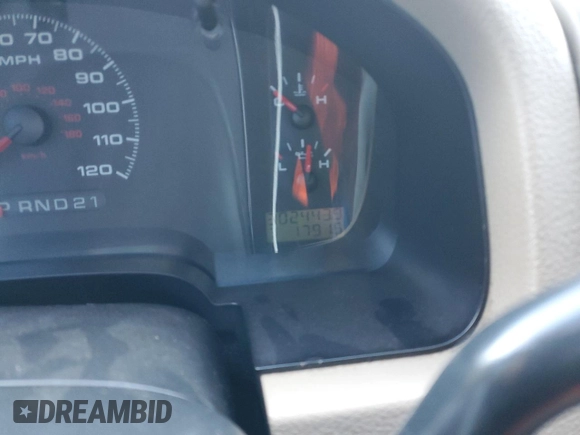 2004 Ford F-150 XL with VIN 1FTRF14W54NB47286, listed as a Copart auction lot 83533324 with 302,443 mi miles and Salvage Title. Bid and sale history available at DreamBid. Image 9.