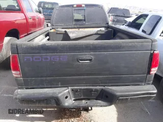 2000 Dodge Dakota SLT with VIN 1B7GG22X1YS655459, listed as a Copart auction lot 84569564 with 240,478 mi miles and Non Repairable. Bid and sale history available at DreamBid. Image 6.