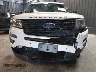 2017 Ford Explorer Sport with VIN 1FM5K8GT7HGA40069, listed as a IAAI auction lot 41992794 with 128,697 mi miles and . Bid and sale history available at carsss.com. Image 18.