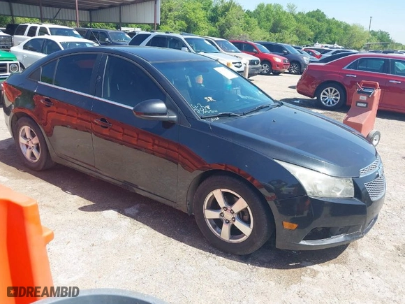 2014 Chevrolet Cruze 1LT with VIN 1G1PC5SBXE7212798, listed as a IAAI auction lot 41992151 with 189,432 mi miles. Bid and sale history available at carsss.com. Image 1.