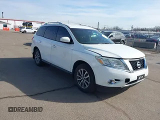 2015 Nissan Pathfinder Platinum with VIN 5N1AR2MM6FC656712, listed as a IAAI auction lot 41661724 with 164,013 mi miles and . Bid and sale history available at DreamBid. Image 1.