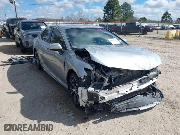 2020 Toyota Camry SE z VIN 4T1G11AK1LU308174, wystawiony jako IAAI lot #41675204 z przebiegiem 120 034 mil mil oraz . Historia ofert i sprzedaży dostępna na DreamBid. Obrazek 1.
