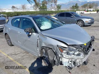 2014 Lexus CT 200h Hybrid with VIN JTHKD5BH3E2206212, listed as a IAAI auction lot 41620424 with 123,941 mi miles. Bid and sale history available at carsss.com. Image 1.