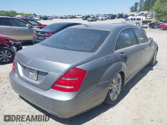 2010 Mercedes-Benz S 400 with VIN WDDNG9FB9AA303374, listed as a IAAI auction lot 42017795 with 79,883 mi miles and . Bid and sale history available at DreamBid. Image 4.
