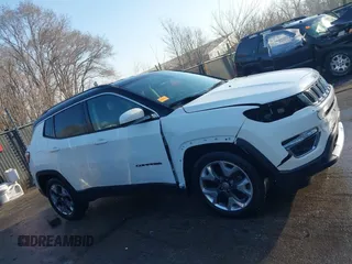 2020 Jeep Compass Limited with VIN 3C4NJCCB4LT102698, listed as a IAAI auction lot 41779546 with 115,007 mi miles. Bid and sale history available at carsss.com. Image 14.
