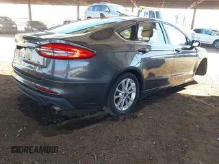 2019 Ford Fusion SE with VIN 3FA6P0HD9KR104024, listed as a IAAI auction lot 41831472 with 44,629 mi miles. Bid and sale history available at carsss.com. Image 4.