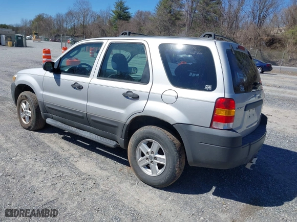 2006 Ford Escape XLS with VIN 1FMYU92Z06KA54222, listed as a IAAI auction lot 41819204 with 145,253 mi miles. Bid and sale history available at carsss.com. Image 3.