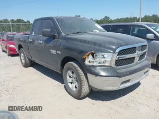 2017 Ram 1500 SLT z VIN 1C6RR7GT3HS562861, wystawiony jako IAAI lot #42015081 z przebiegiem 153 291 mil mil oraz . Historia ofert i sprzedaży dostępna na DreamBid. Obrazek 1.