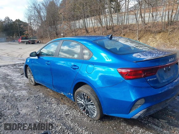 2023 Kia Forte GT-Line with VIN 3KPF54AD8PE656193, listed as a IAAI auction lot 41531171 with 39,135 mi miles. Bid and sale history available at carsss.com. Image 3.