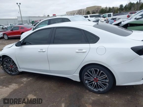 2022 Kia Forte GT with VIN 3KPF44AC8NE438035, listed as a IAAI auction lot 41229541 with 32,911 mi miles. Bid and sale history available at carsss.com. Image 15.