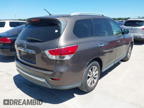 2015 Nissan Pathfinder SV with VIN 5N1AR2MN9FC673089, listed as a IAAI auction lot 42252431 with Not provided miles and . Bid and sale history available at DreamBid. Image 4.