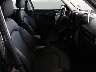 2016 MINI Countryman S z VIN WMWZC5C55GWU00997, wystawiony jako Copart lot #64326835 z przebiegiem 41 217 mil mil oraz Szkoda całkowita • Salvage title. Historia ofert i sprzedaży dostępna na DreamBid. Obrazek 5.