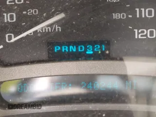 2003 GMC Sierra Denali z VIN 2GTFK69U531270072, wystawiony jako IAAI lot #42004573 z przebiegiem 240 244 mil mil oraz . Historia ofert i sprzedaży dostępna na DreamBid. Obrazek 16.