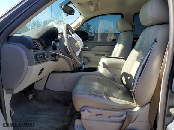 2010 Chevrolet Avalanche LT with VIN 3GNVKFE09AG232810, listed as a Copart auction lot 42177715 with 0 mi miles and Salvage Title. Bid and sale history available at carsss.com. Image 7.
