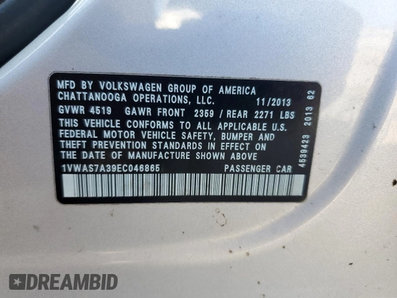 2014 Volkswagen Passat S z VIN 1VWAS7A39EC046865, wystawiony jako Copart lot #58449995 z przebiegiem 122 630 mil mil oraz Czysty tytuł • Clean title. Historia ofert i sprzedaży dostępna na DreamBid. Obrazek 13.
