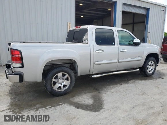 2008 GMC Sierra Denali z VIN 2GTEK638781163345, wystawiony jako Copart lot #55647755 z przebiegiem 132 428 mil mil oraz Szkody całkowita. Historia ofert i sprzedaży dostępna na DreamBid. Obrazek 3.