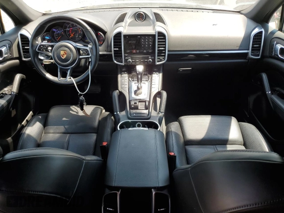 2018 Porsche Cayenne z VIN WP1AA2A24JKA02545, wystawiony jako Copart lot #66330414 z przebiegiem 55 605 mil mil oraz Szkoda całkowita • Salvage title. Historia ofert i sprzedaży dostępna na DreamBid. Obrazek 8.