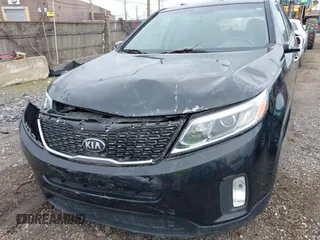 2014 Kia Sorento LX with VIN 5XYKT4A62EG490307, listed as a IAAI auction lot 41957200 with 104,331 mi miles. Bid and sale history available at carsss.com. Image 6.