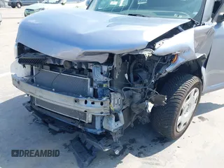 2012 Scion xB z VIN JTLZE4FEXCJ029513, wystawiony jako IAAI lot #42098680 z przebiegiem 138 785 mil mil oraz . Historia ofert i sprzedaży dostępna na DreamBid. Obrazek 6.