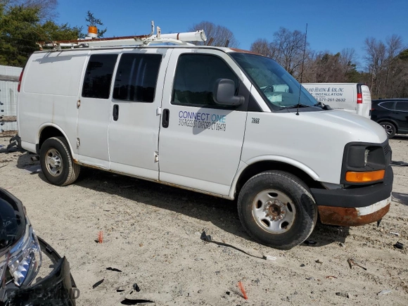 2005 Chevrolet Express Cargo Van with VIN 1GCGG25V151197868, listed as a Copart auction lot 48176545 with 152,730 mi miles and Clean Title. Bid and sale history available at carsss.com. Image 4.