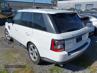 2013 Land Rover Range Rover Sport HSE z VIN SALSF2D46DA768686, wystawiony jako IAAI lot #41591453 z przebiegiem 111 563 mil mil oraz . Historia ofert i sprzedaży dostępna na DreamBid. Obrazek 3.