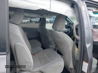 2015 Toyota Sienna LE AAS with VIN 5TDKK3DC8FS655960, listed as a IAAI auction lot 42031334 with 132,102 mi miles. Bid and sale history available at carsss.com. Image 8.