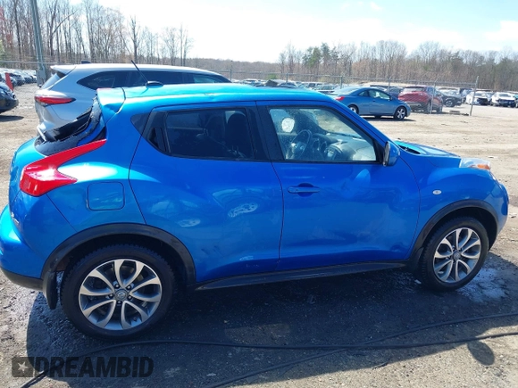 2011 Nissan Juke SL with VIN JN8AF5MV6BT017333, listed as a IAAI auction lot 41888660 with 82,059 mi miles. Bid and sale history available at carsss.com. Image 13.