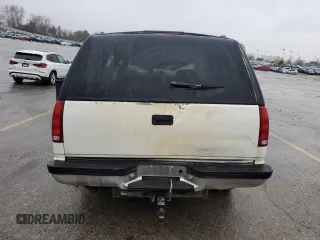 1998 Chevrolet Tahoe z VIN 1GNEK13R4WJ346191, wystawiony jako Copart lot #86583514 z przebiegiem 2 650 816 mil mil oraz Szkoda całkowita • Salvage title. Historia ofert i sprzedaży dostępna na DreamBid. Obrazek 6.