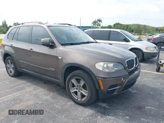 2012 BMW X5 35i z VIN 5UXZV4C53CL991140, wystawiony jako IAAI lot #42312591 z przebiegiem 115 875 mil mil oraz . Historia ofert i sprzedaży dostępna na DreamBid. Obrazek 1.