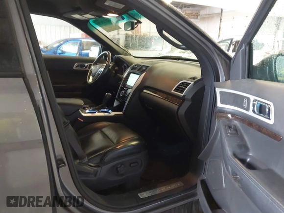 2011 Ford Explorer Limited z VIN 1FMHK8F82BGA19146, wystawiony jako IAAI lot #42415170 z przebiegiem 121 241 mil mil oraz . Historia ofert i sprzedaży dostępna na DreamBid. Obrazek 5.