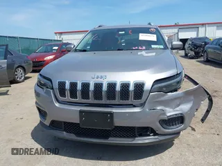 2020 Jeep Cherokee Latitude with VIN 1C4PJMCB6LD585177, listed as a IAAI auction lot 42589679 with 29,075 mi miles and . Bid and sale history available at DreamBid. Image 12.