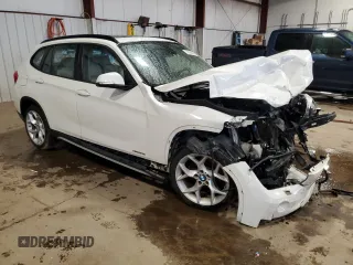 2013 BMW X1 xDrive28i z VIN WBAVL1C58DVR85843, wystawiony jako Copart lot #57589125 z przebiegiem 102 198 mil mil oraz Szkody całkowita. Historia ofert i sprzedaży dostępna na DreamBid. Obrazek 4.