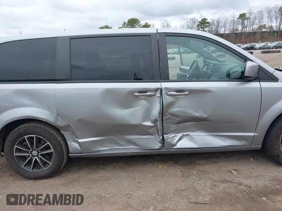 2019 Dodge Grand Caravan GT with VIN 2C4RDGEG0KR640664, listed as a IAAI auction lot 42002230 with 73,591 mi miles and . Bid and sale history available at DreamBid. Image 6.