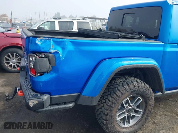 2024 Jeep Gladiator Mojave X z VIN 1C6JJTEG5RL121313, wystawiony jako IAAI lot #41013599 z przebiegiem 2 952 mil mil oraz . Historia ofert i sprzedaży dostępna na DreamBid. Obrazek 21.