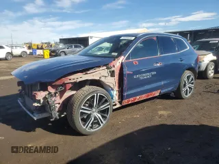 2019 Volvo XC60 R-Design with VIN LYV102RM6KB320967, listed as a Copart auction lot 43350595 with 65,640 mi miles and Salvage Title. Bid and sale history available at carsss.com. Image 1.