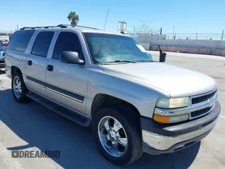 2005 Chevrolet Suburban LT z VIN 3GNEC16Z35G104209, wystawiony jako IAAI lot #41946436 z przebiegiem 204 543 mil mil oraz . Historia ofert i sprzedaży dostępna na DreamBid. Obrazek 1.