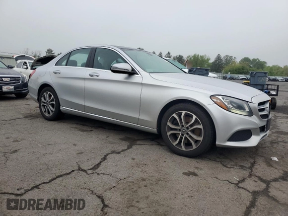 2018 Mercedes-Benz C 300 z VIN 55SWF4KB6JU262668, wystawiony jako Copart lot #55731875 z przebiegiem 115 651 mil mil oraz Szkoda całkowita • Salvage title. Historia ofert i sprzedaży dostępna na DreamBid. Obrazek 4.