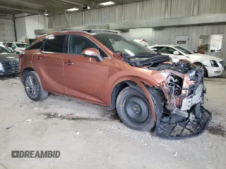 2024 Lexus RX 350h z VIN 2T2BBMCA3RC063302, wystawiony jako Copart lot #56977445 z przebiegiem 653 mil mil oraz Szkody całkowita. Historia ofert i sprzedaży dostępna na DreamBid. Obrazek 4.