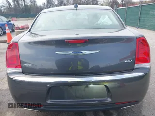 2019 Chrysler 300 Touring with VIN 2C3CCARG3KH581149, listed as a IAAI auction lot 41961358 with 97,714 mi miles and . Bid and sale history available at carsss.com. Image 16.