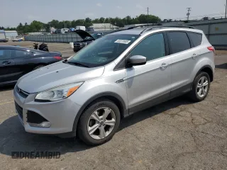 2016 Ford Escape SE z VIN 1FMCU0GX1GUA81500, wystawiony jako Copart lot #60073505 z przebiegiem 153 976 mil mil oraz Szkoda całkowita • Salvage title. Historia ofert i sprzedaży dostępna na DreamBid. Obrazek 1.