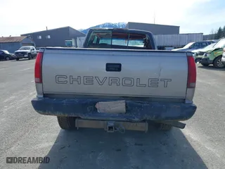 1998 Chevrolet C/K 1500 with VIN 1GCEK19RXWE183622, listed as a IAAI auction lot 41934099 with 175,979 mi miles. Bid and sale history available at carsss.com. Image 16.