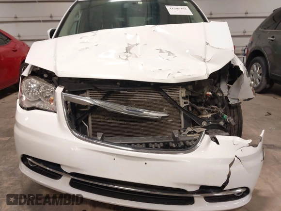 2016 Chrysler Town & Country Touring with VIN 2C4RC1BG1GR185657, listed as a IAAI auction lot 41905462 with 167,142 mi miles and . Bid and sale history available at DreamBid. Image 19.
