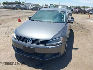 2011 Volkswagen Jetta SE with VIN 3VWDZ7AJ6BM392678, listed as a IAAI auction lot 42828544 with 128,706 mi miles and . Bid and sale history available at DreamBid. Image 6.
