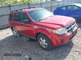 2009 Ford Escape XLS с VIN 1FMCU02759KC80412, выставлен на аукционе IAAI как лот 42228138 с пробегом 181 786 миль миль и . История ставок и продаж доступна на DreamBid. Изображение 1.
