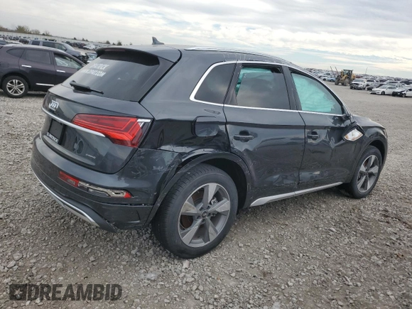 2024 Audi Q5 Premium with VIN WA1ABAFY2R2070404, listed as a Copart auction lot 77515944 with 0 mi miles and Salvage Title. Bid and sale history available at carsss.com. Image 3.