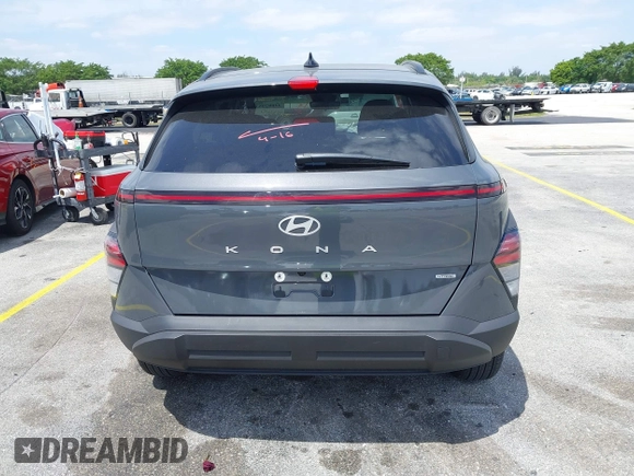 2025 Hyundai Kona SEL with VIN KM8HBCAB2SU211786, listed as a IAAI auction lot 42082953 with 15,686 mi miles and . Bid and sale history available at carsss.com. Image 17.