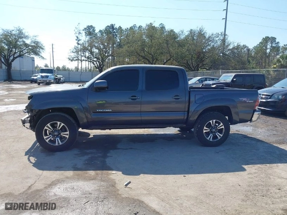 2010 Toyota Tacoma PreRunner with VIN 3TMJU4GNXAM099667, listed as a IAAI auction lot 41530993 with NaN miles. Bid and sale history available at carsss.com. Image 15.