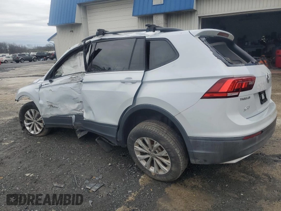 2018 Volkswagen Tiguan S z VIN 3VV0B7AX6JM115961, wystawiony jako Copart lot #51405135 z przebiegiem 92 096 mil mil oraz Szkoda całkowita • Salvage title. Historia ofert i sprzedaży dostępna na DreamBid. Obrazek 2.